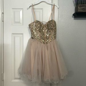 Dave & Johnny Formal Beaded Dress Size 9/10